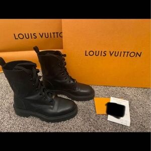 Louis Vuitton Combat boots -37